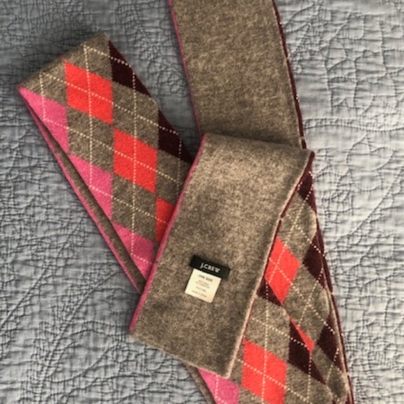 Lot of three scarves - Picture 2 of 4